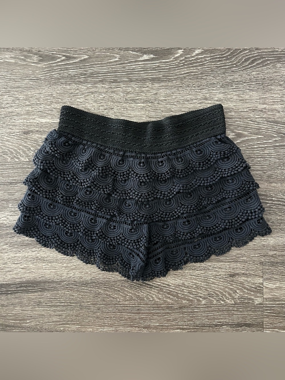 Vintage Red Queen Black Layered Lace Pull On Shorts Women’s L Y2K Boho Festival